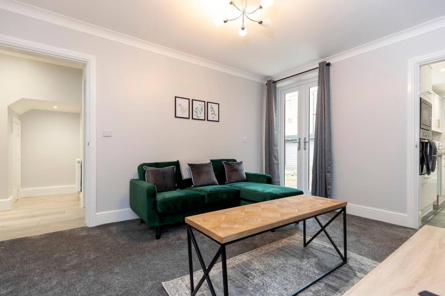 Modern 2 Bedroom Perfect For Family Friends And Workers เซาท์ชีลด์ส ภายนอก รูปภาพ