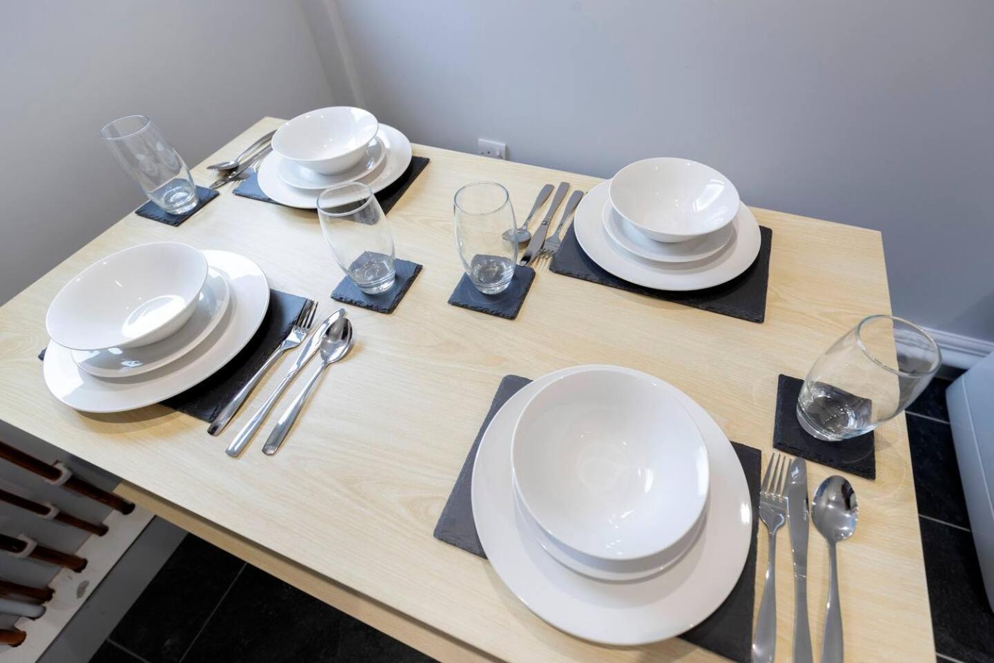 Modern 2 Bedroom Perfect For Family Friends And Workers เซาท์ชีลด์ส ภายนอก รูปภาพ