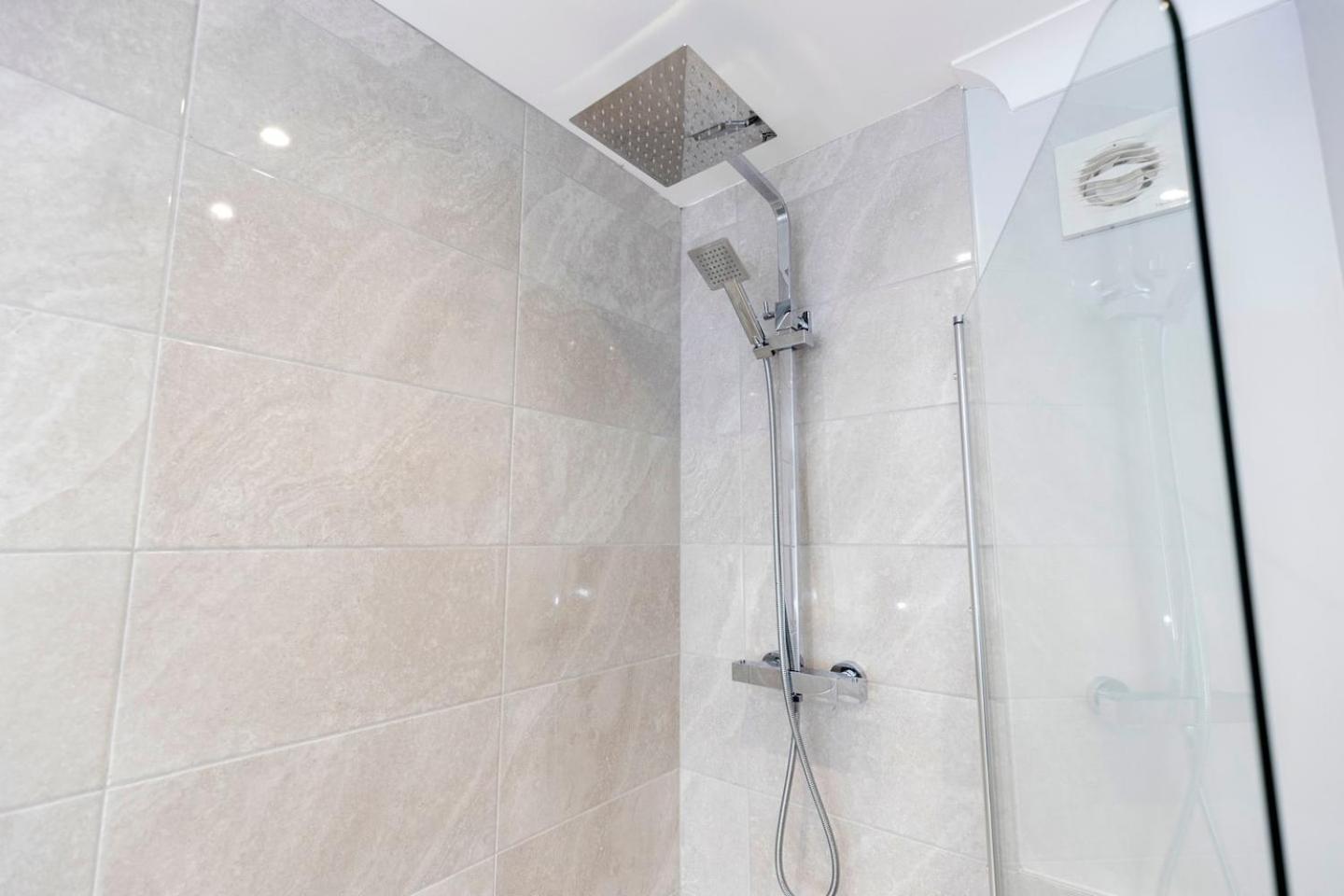 Modern 2 Bedroom Perfect For Family Friends And Workers เซาท์ชีลด์ส ภายนอก รูปภาพ