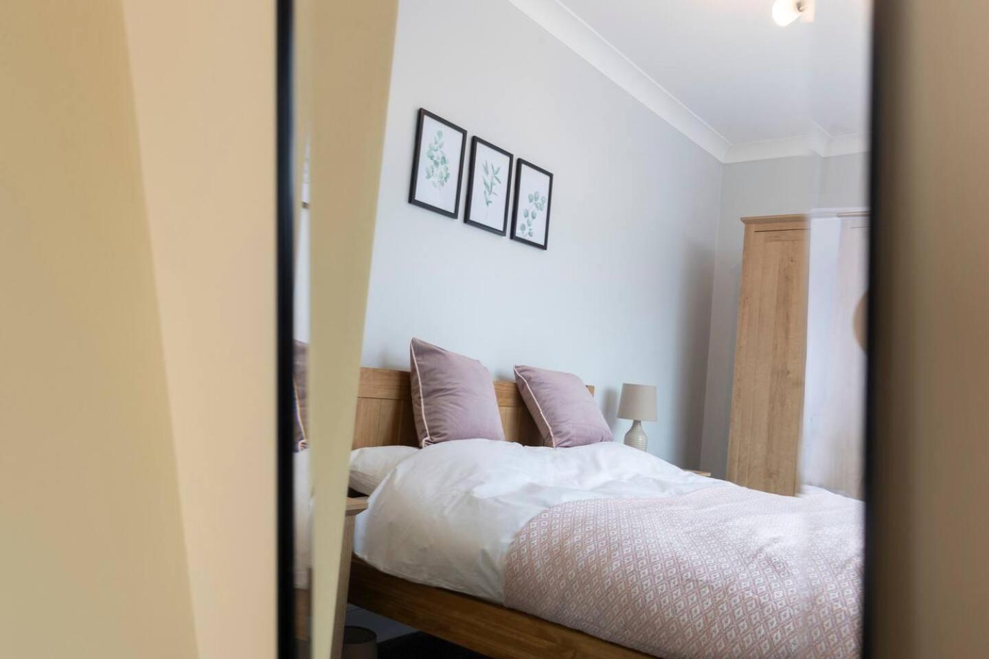 Modern 2 Bedroom Perfect For Family Friends And Workers เซาท์ชีลด์ส ภายนอก รูปภาพ