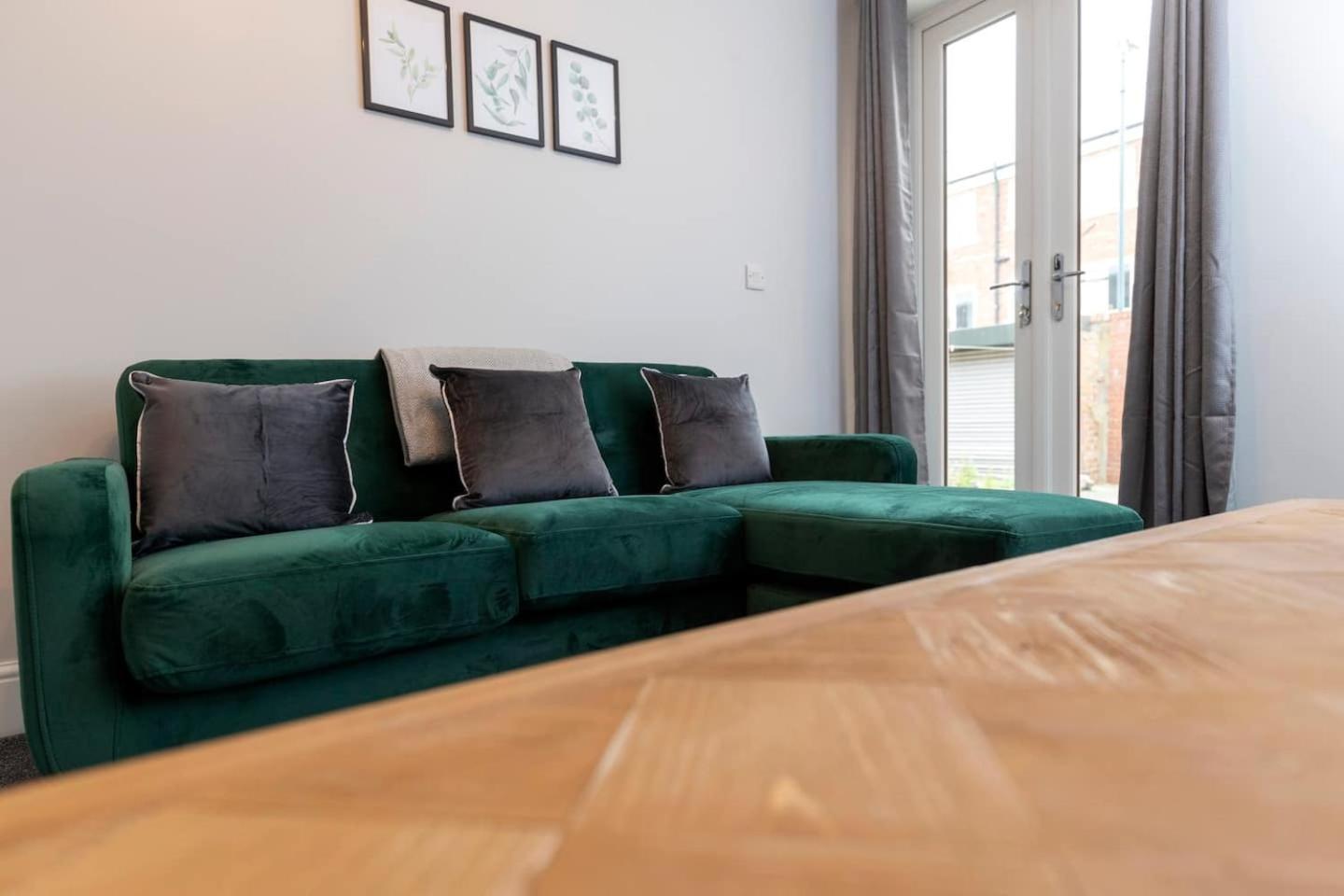 Modern 2 Bedroom Perfect For Family Friends And Workers เซาท์ชีลด์ส ภายนอก รูปภาพ